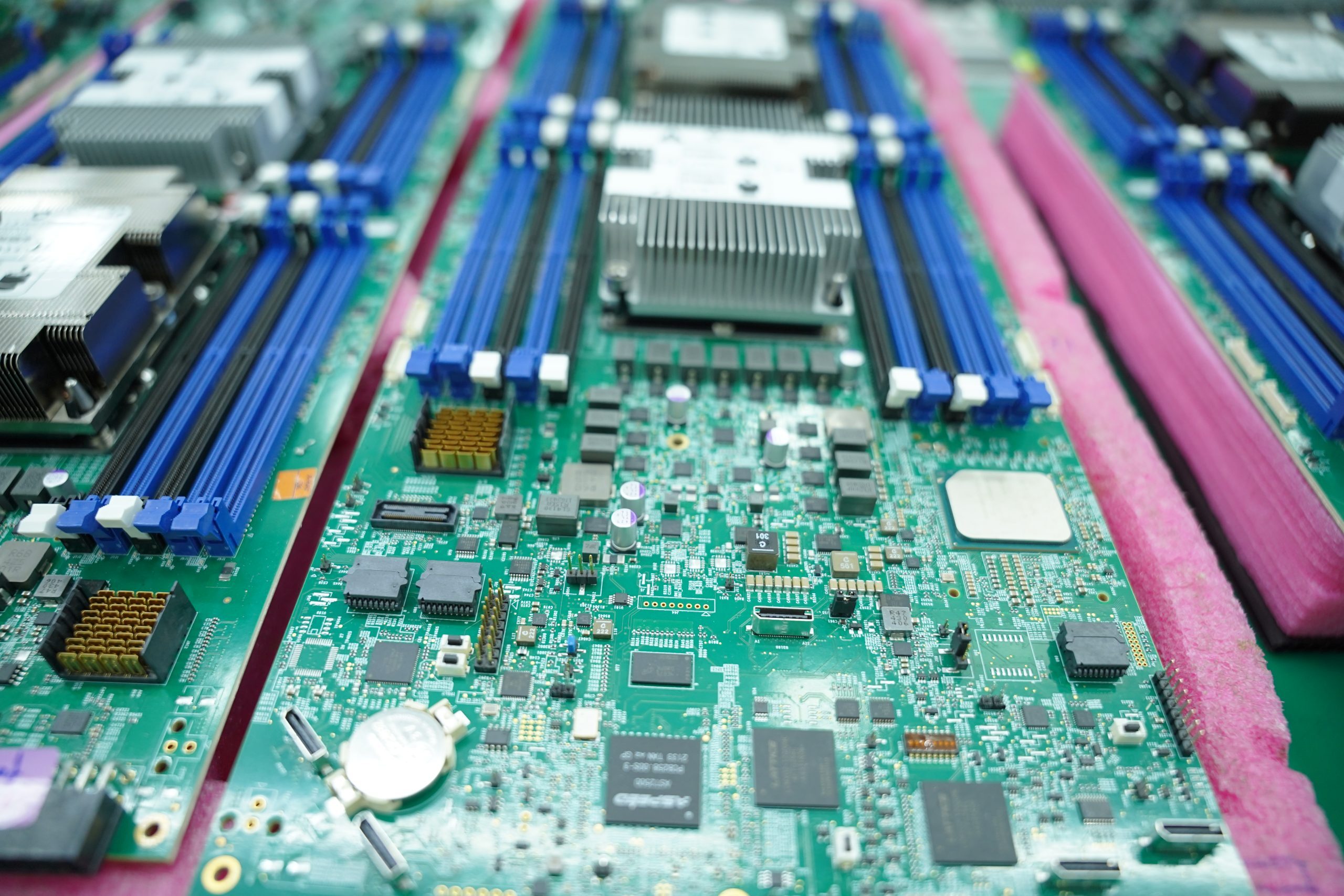 Electronic peripheral used to manufacture devices